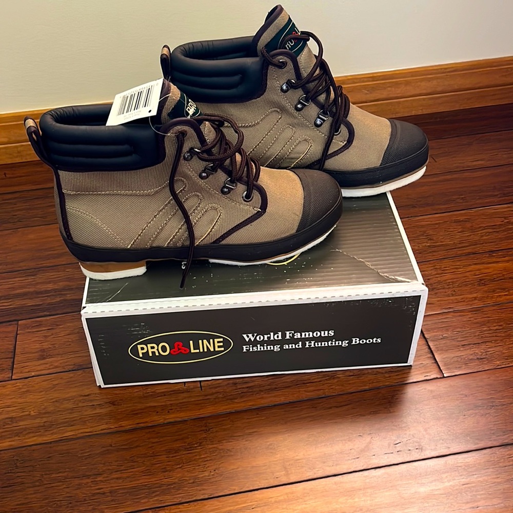 NWT Pro Line Men’s Hunting/Fishing Felt Bottom Boots. Size 10-fits like 11